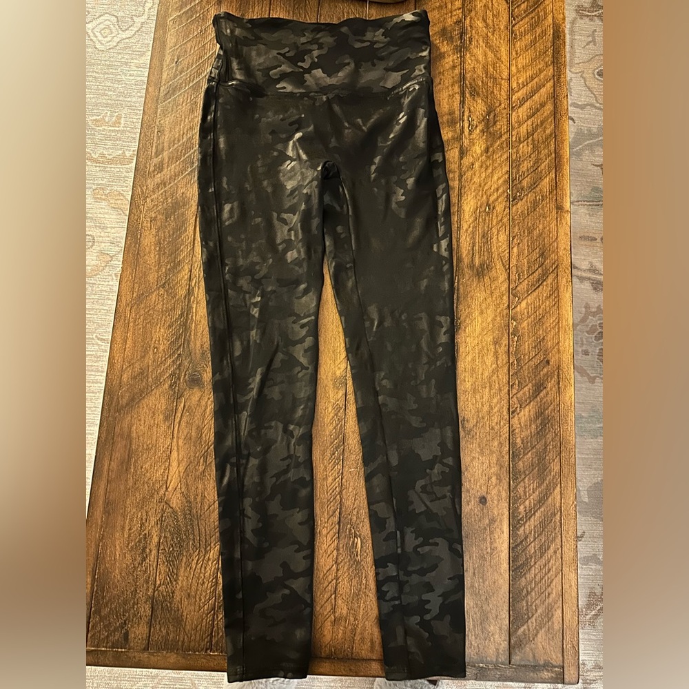 Spanx leggings. Size medium petite.